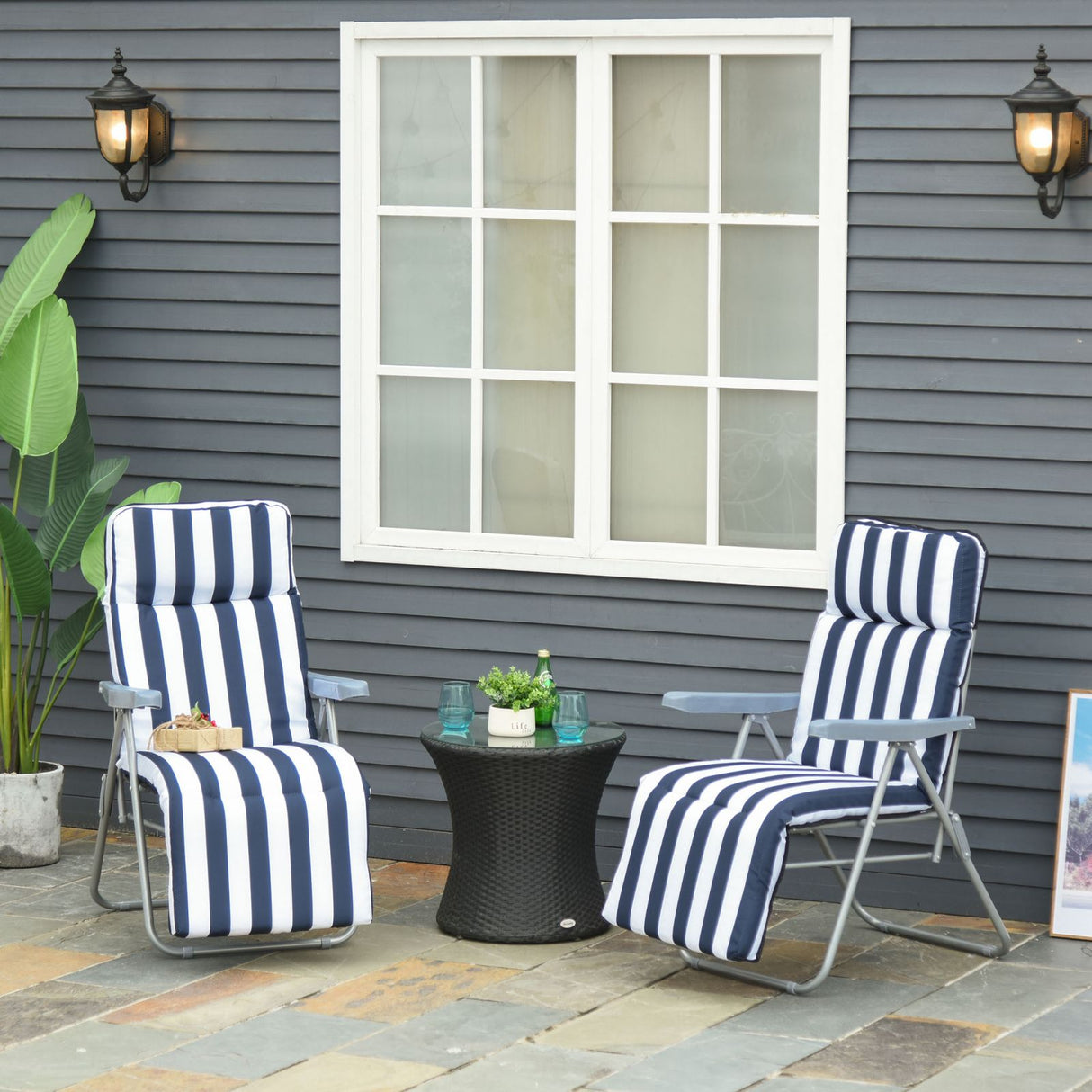 easycomfort easycomfort set 2 sedie a sdraio pieghevoli reclinabili con imbottitura a righe e braccioli bianco e blu ean 8055776915395