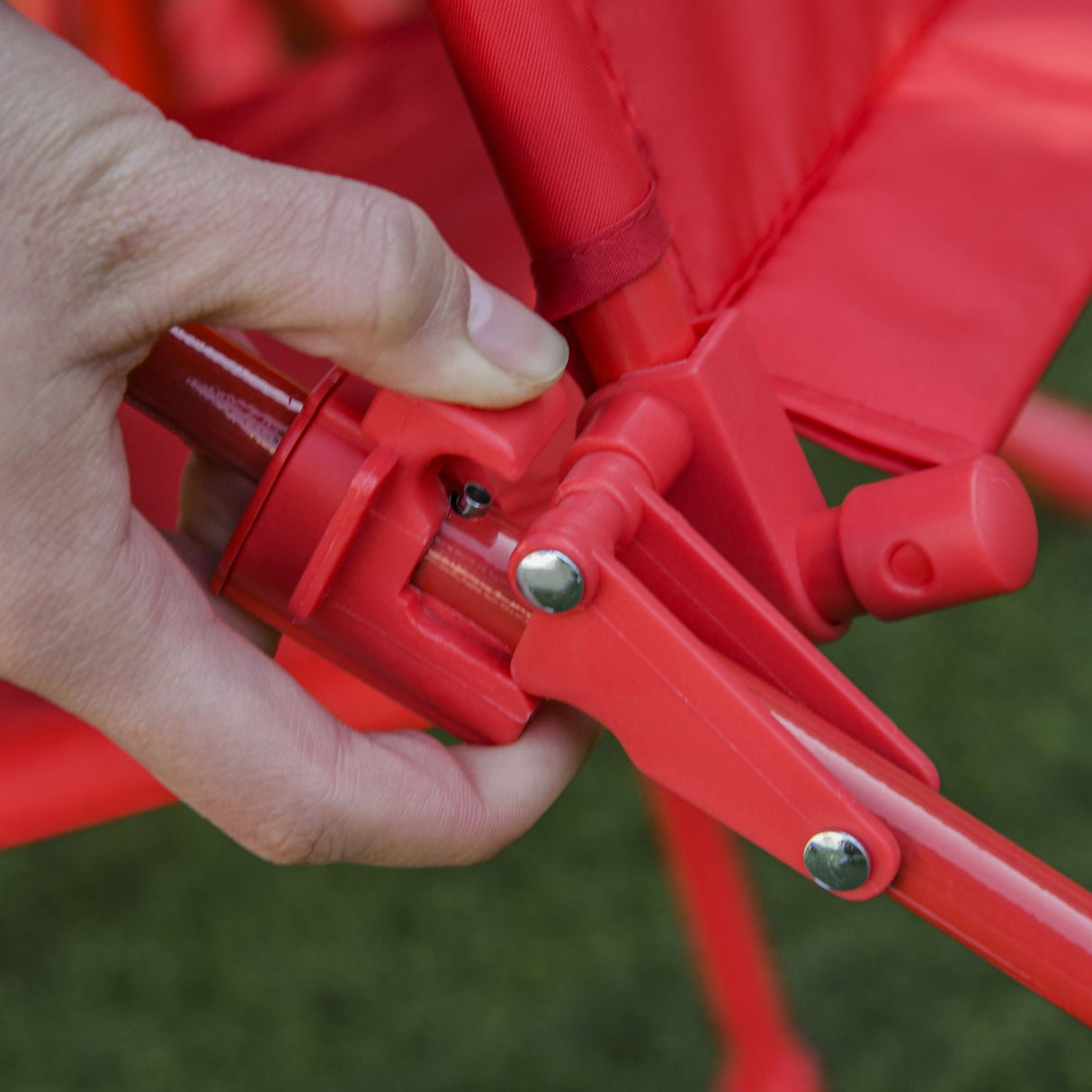 easycomfort easycomfort set tavolo da giardino con 2 sedie pieghevoli e ombrellone per bambini coccinella ean 8054111849975