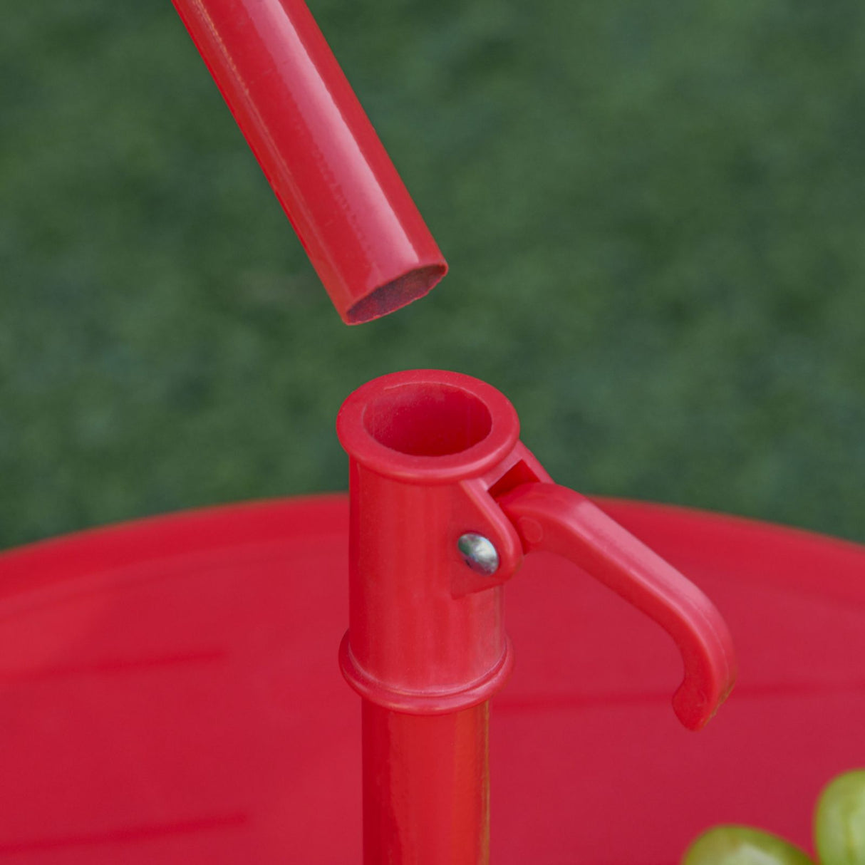 easycomfort easycomfort set tavolo da giardino con 2 sedie pieghevoli e ombrellone per bambini coccinella ean 8054111849975