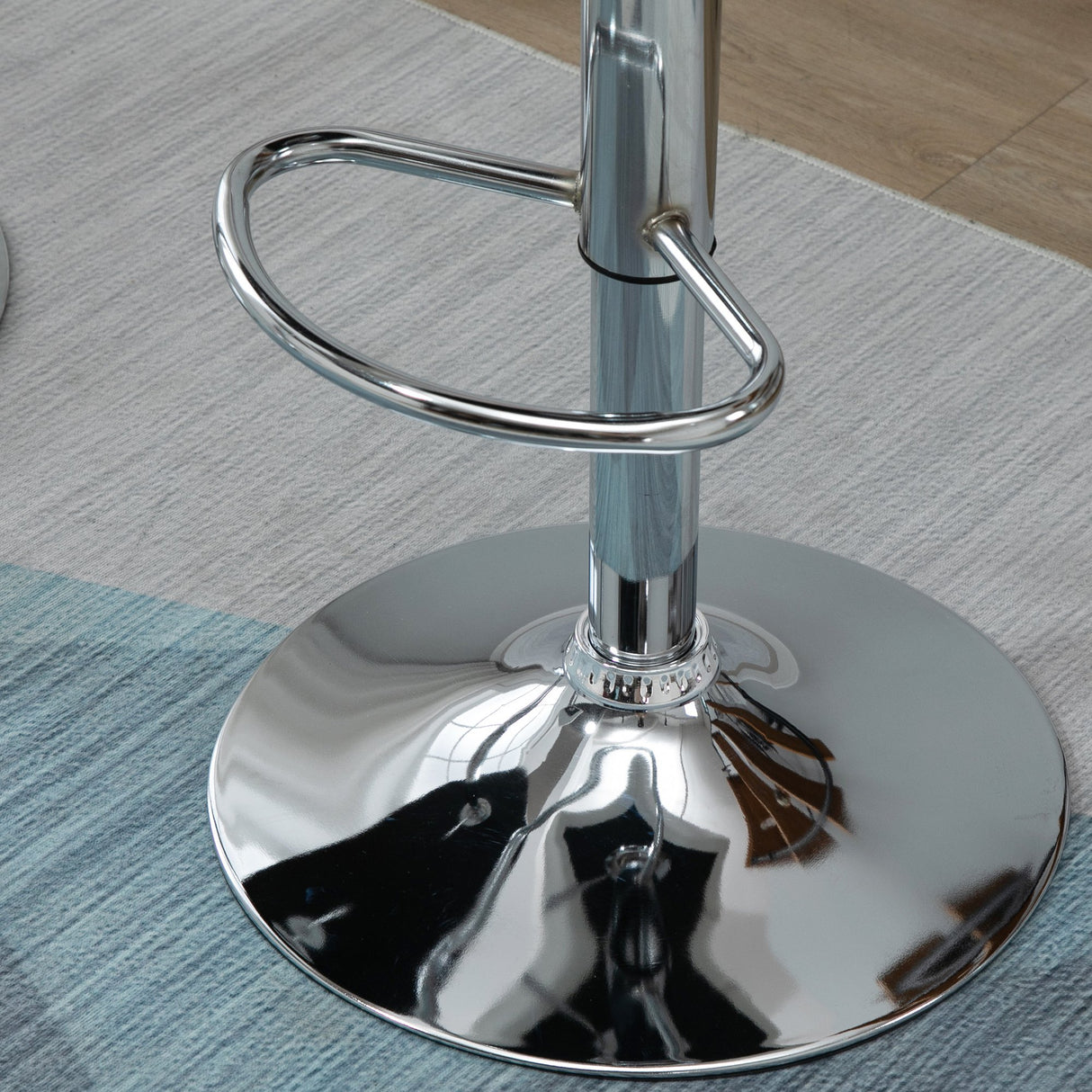 easycomfort easycomfort set 2 sgabelli da bar girevoli con altezza regolabile rivestimento similpelle e base rotonda bianco