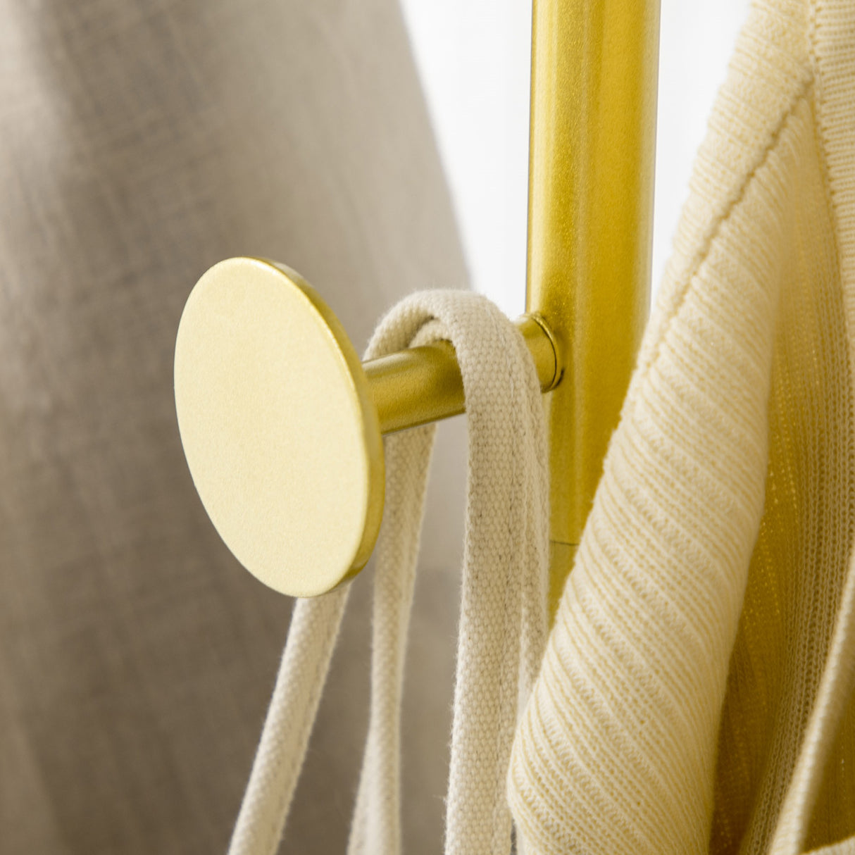 easycomfort easycomfort appendiabiti con 2 ganci per ingresso camera da letto e soggiorno in metallo e marmo 35x25x170 cm oro e nero