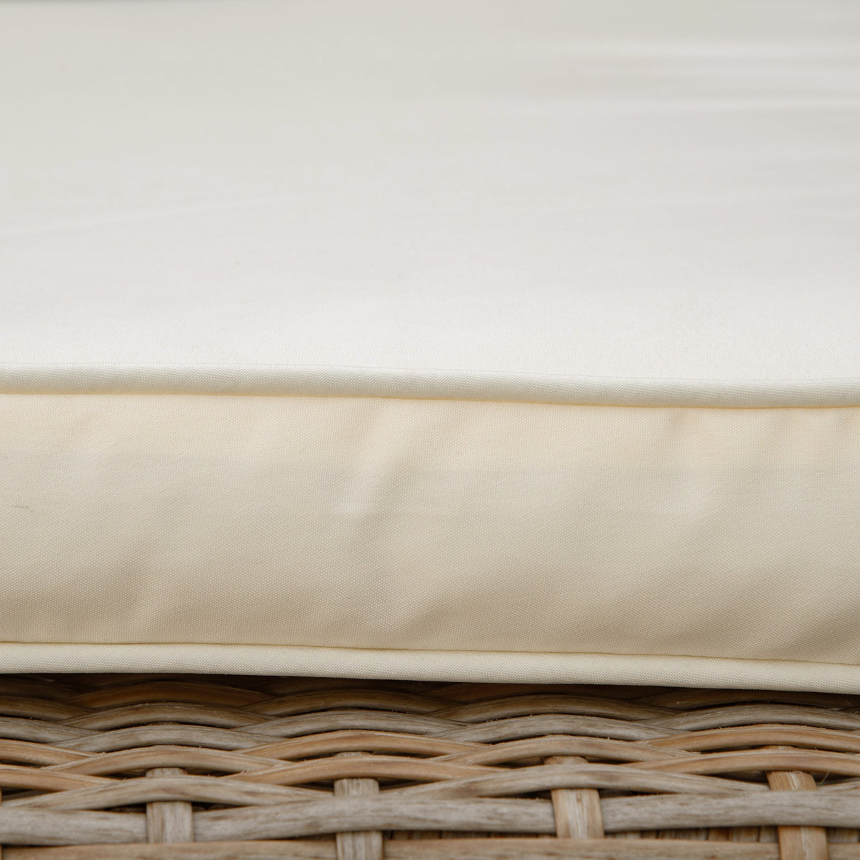 easycomfort easycomfort cuscino per lettino prendisole con rivestimento poliestere sfoderabile 188x53x8cm bianco crema
