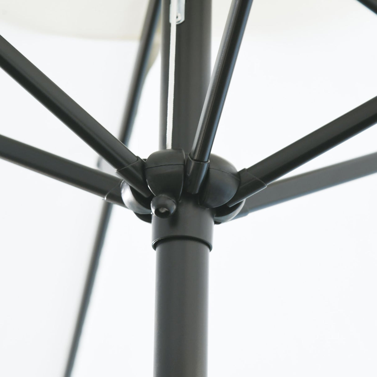 easycomfort easycomfort ombrellone da giardino inclinabile apertura a manovella palo in metallo e 8 stecche bianco crema 227cm ean 8054111844628