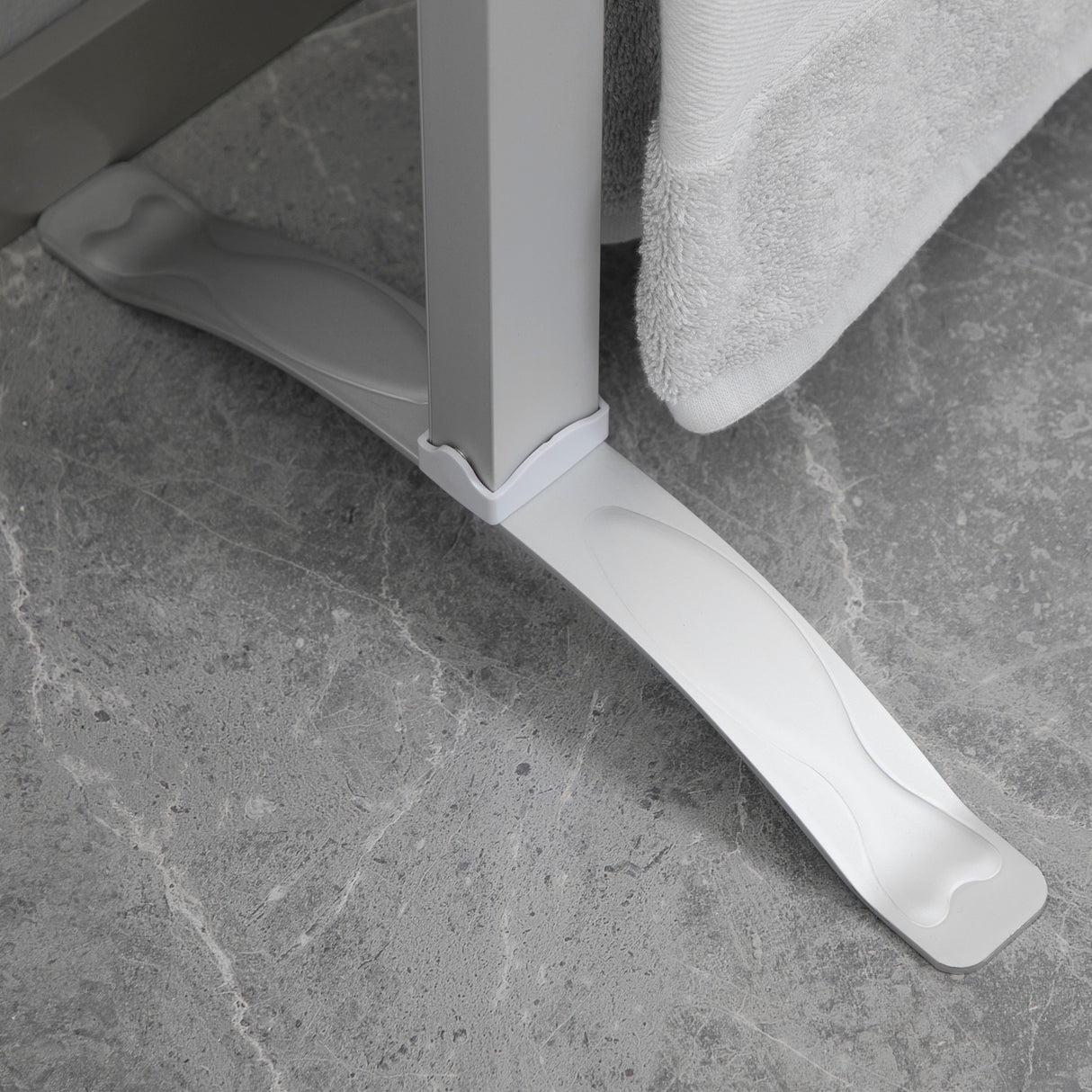 easycomfort easycomfort scaldasalviette elettrico da 140w a 6 barre con temperatura 45c 55c in alluminio 69x36x90 cm argento