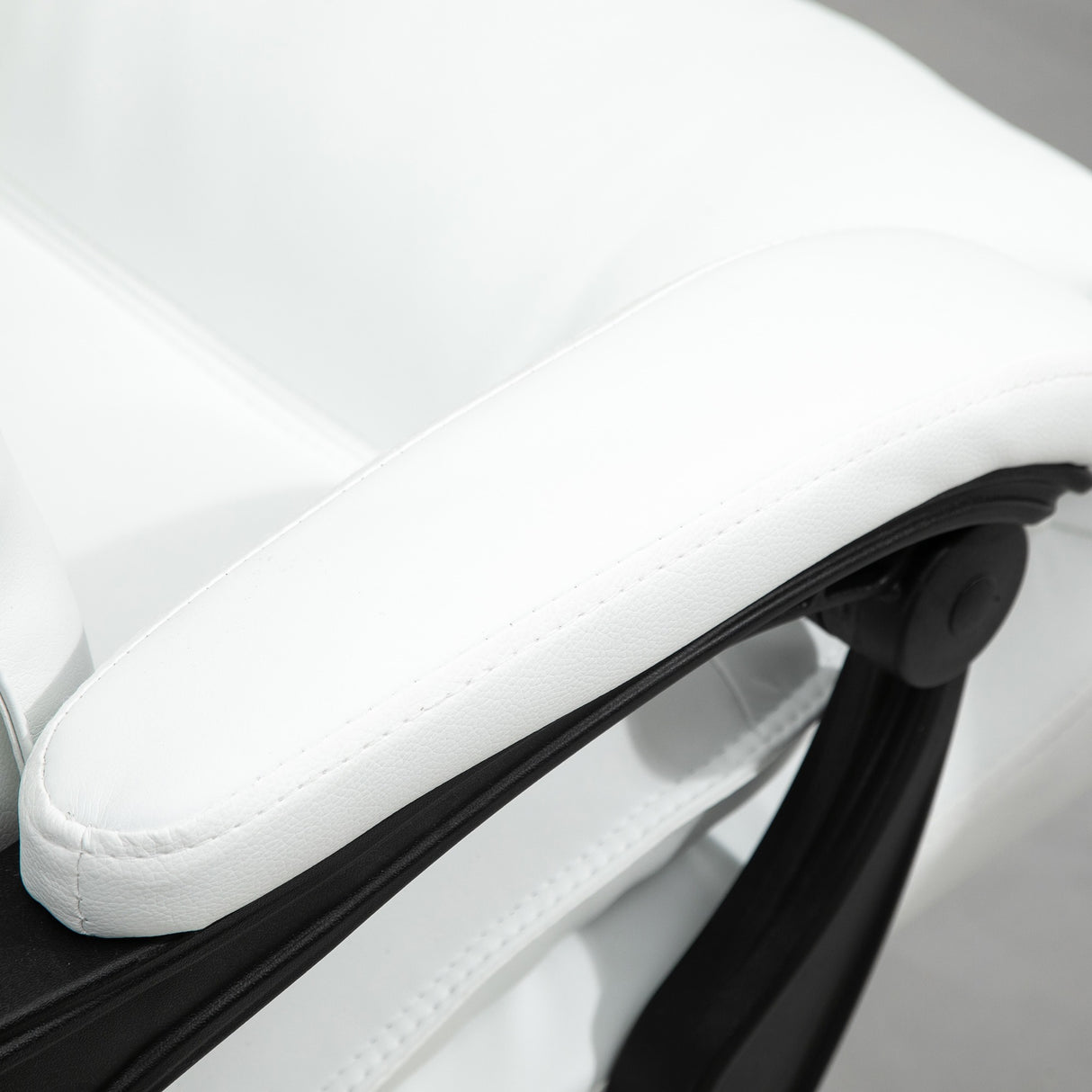 easycomfort easycomfort poltrona da ufficio in similpelle bianca regolabile reclinabile con poggiapiedi ean 8054144139494