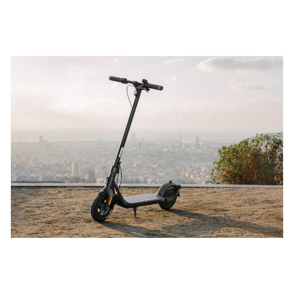 segway monopattino elettrico segway ninebot f2 kickscooter powered 36v 400w nero aa 05 12 01 0003 ean 8720254406442