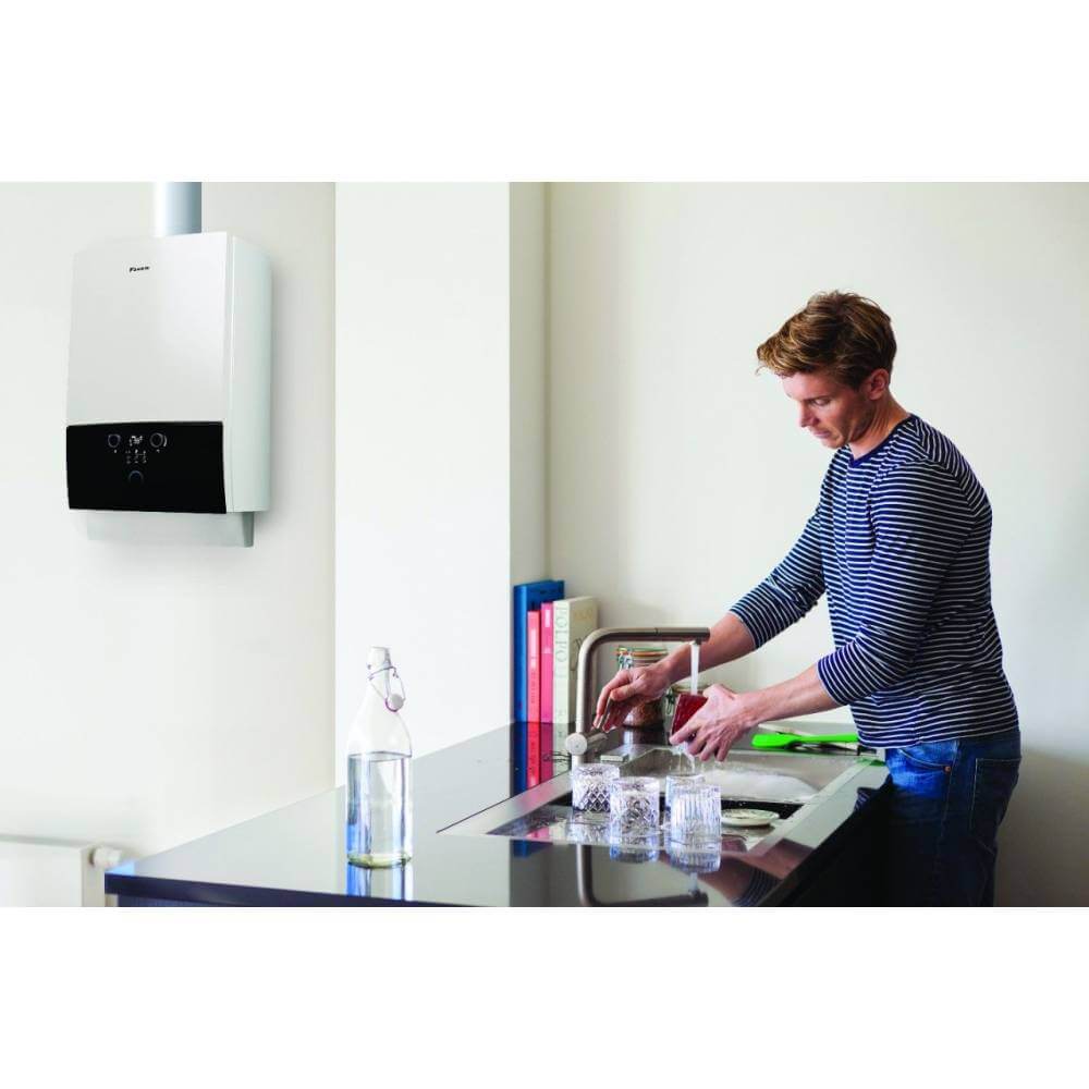 daikin caldaia a condensazione daikin d2cnd024 da 24 kw gpl completa di kit scarico fumi ean 8056138595996