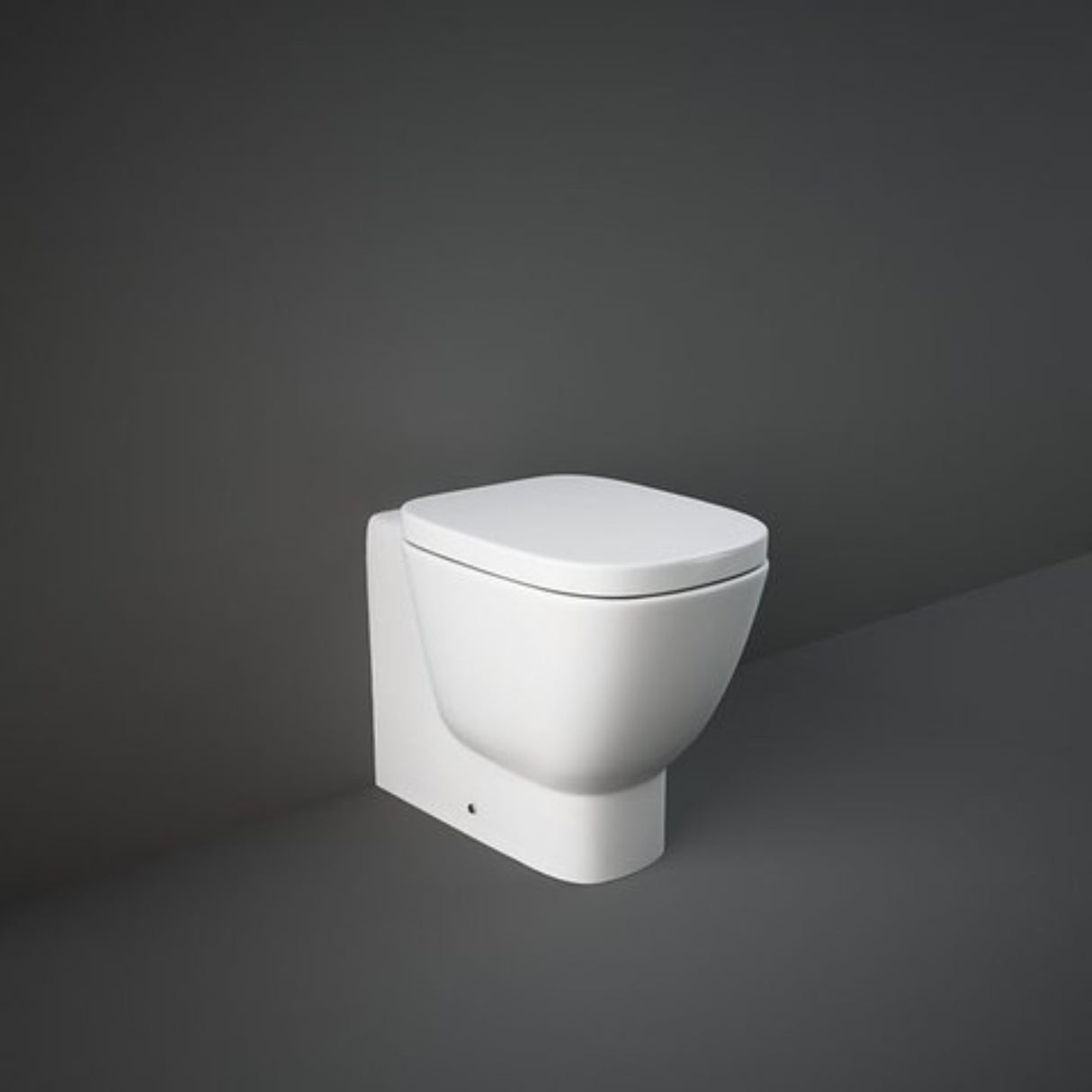 rak ceramics vaso wc a pavimento filo parete rak one in ceramica nessun accessorio ean 99690915