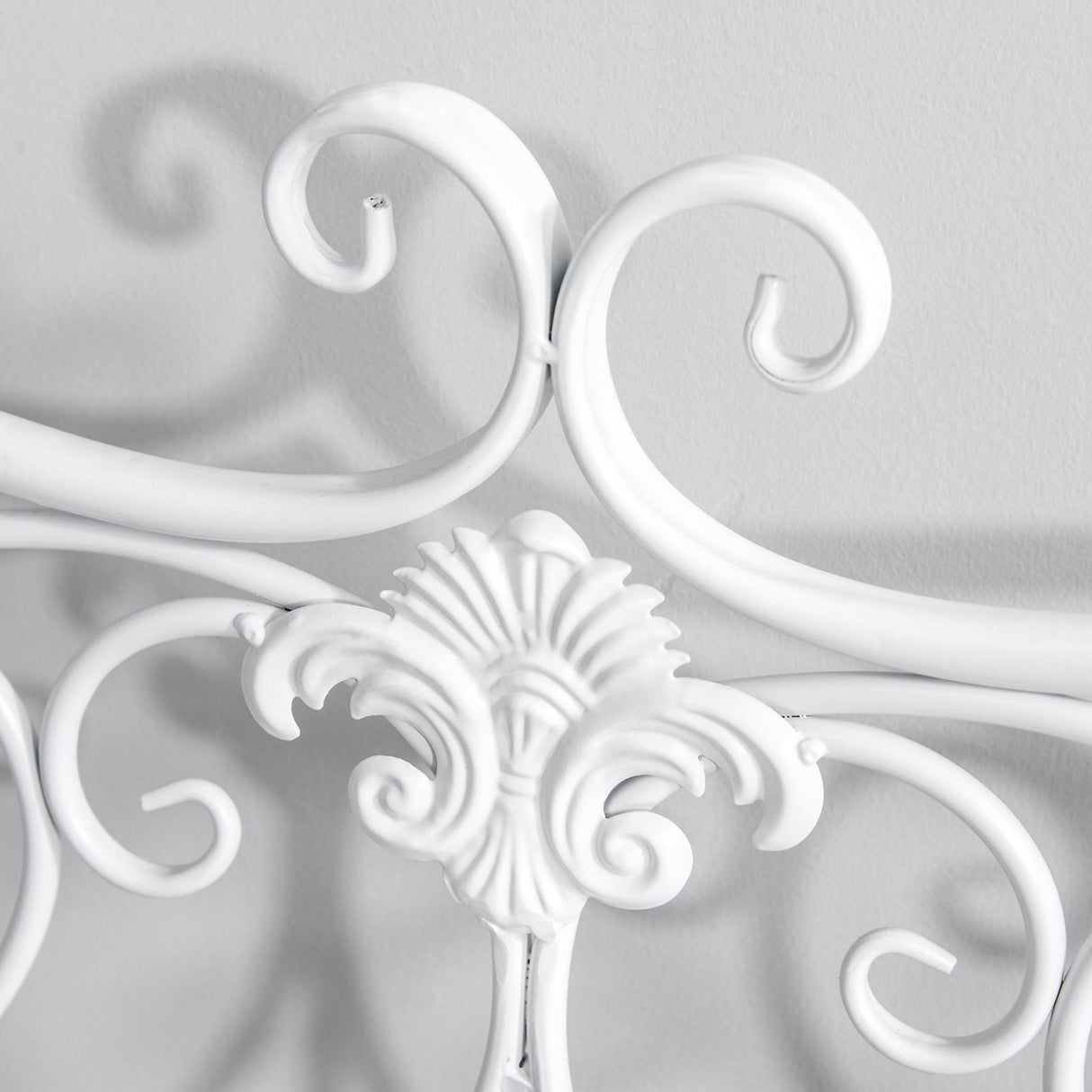 easycomfort easycomfort panchina da esterno in metallo bianco 134x51x89cm ean 8055776912776