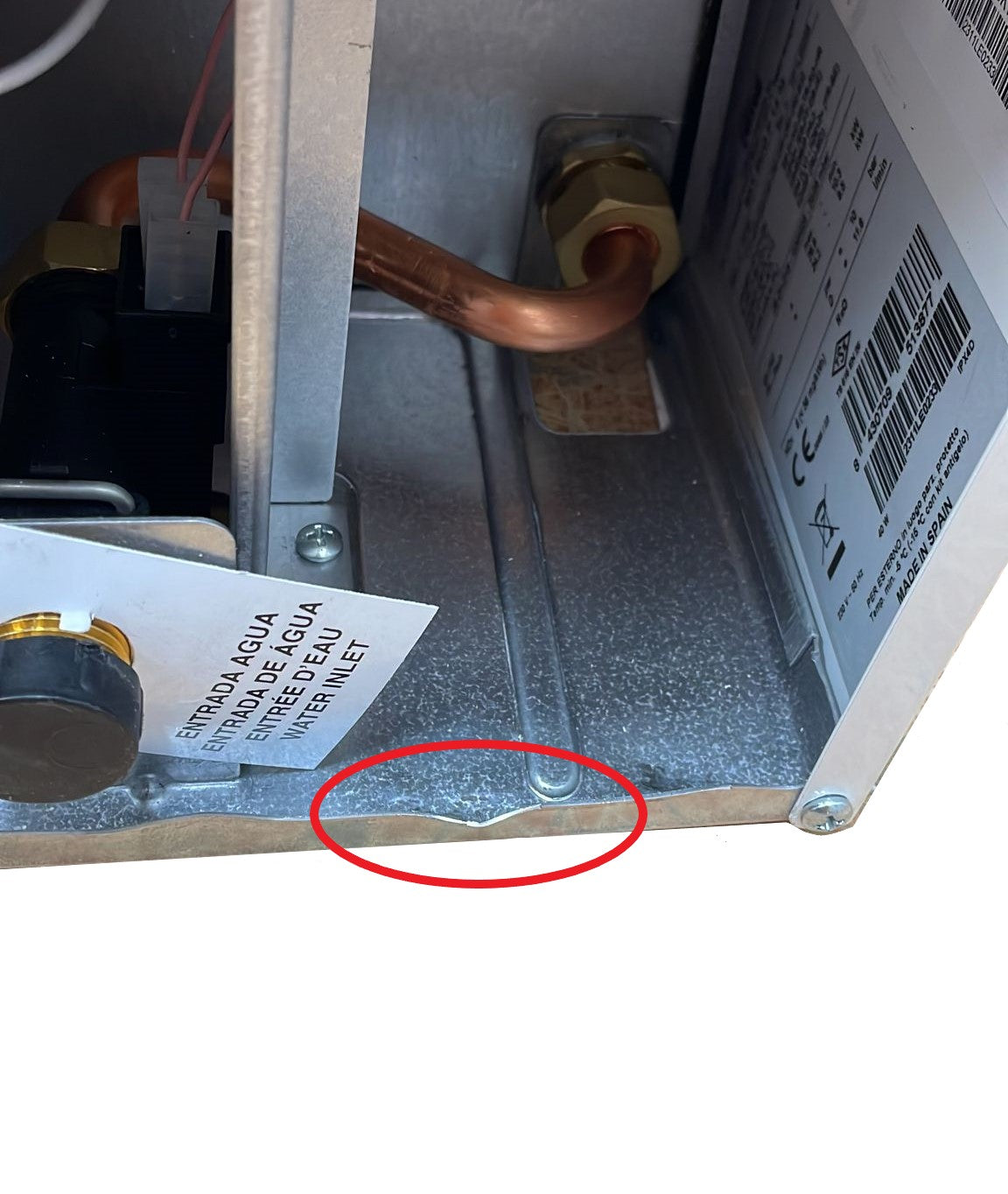 ferroli area occasioni scaldabagno a gas ferroli sky eco 14f metano low nox completo di kit fumi 1