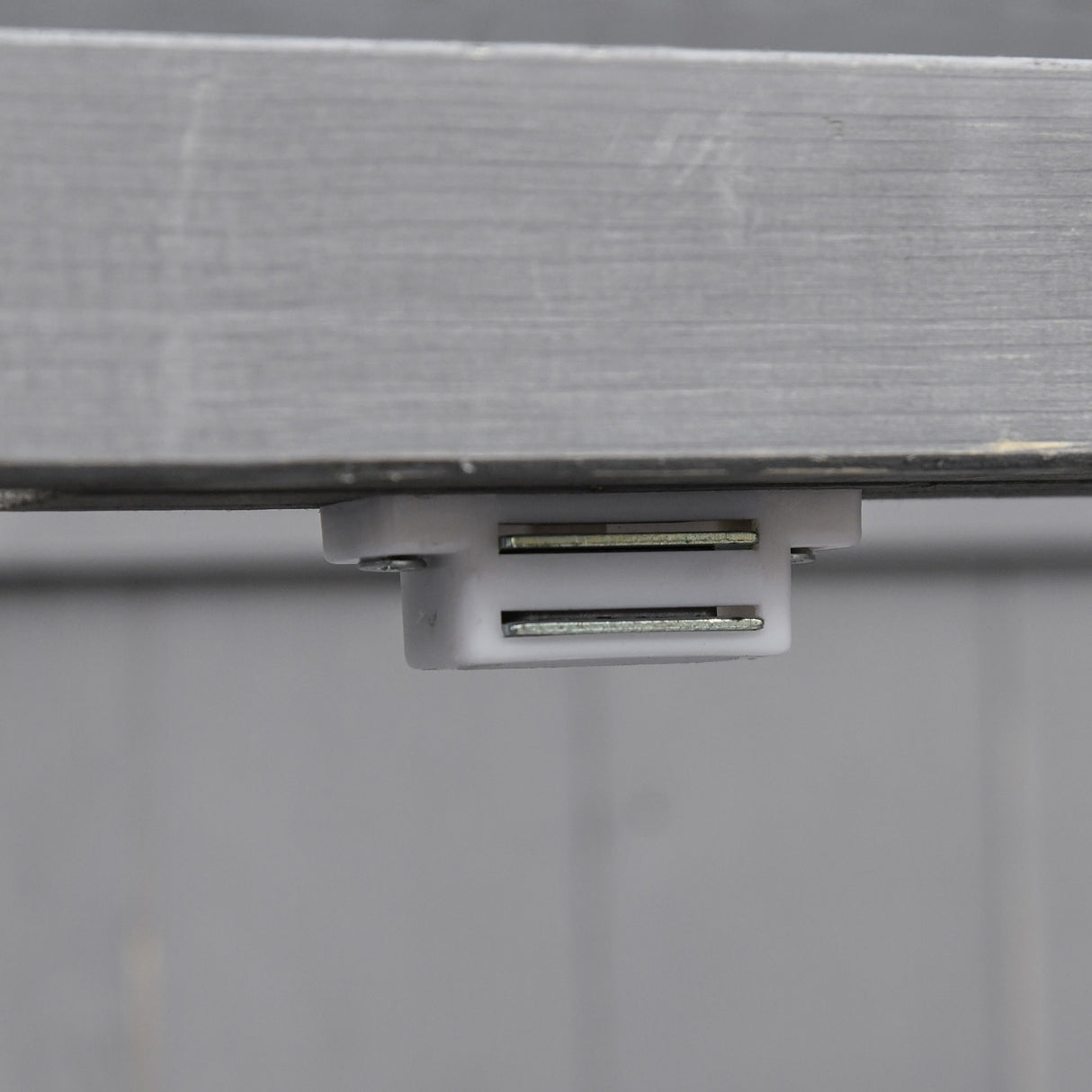 easycomfort easycomfort armadio da giardino a 2 ripiani in legno di abete con tetto apribile 74x43x88 cm grigio scuro