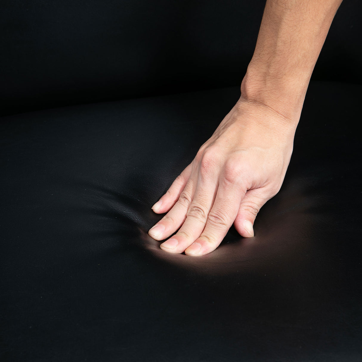 easycomfort easycomfort poltroncina da camera imbottita stile industriale similpelle pu e acciaio 60x59x78cm nero