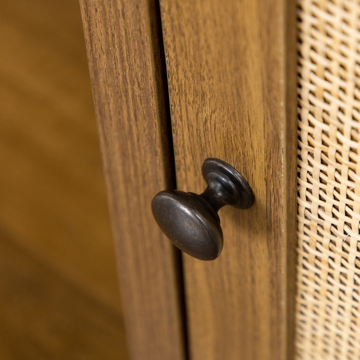 easycomfort easycomfort scrivania in legno con ripiano e armadietto con anta in rattan stile boho 110x48x76cm noce