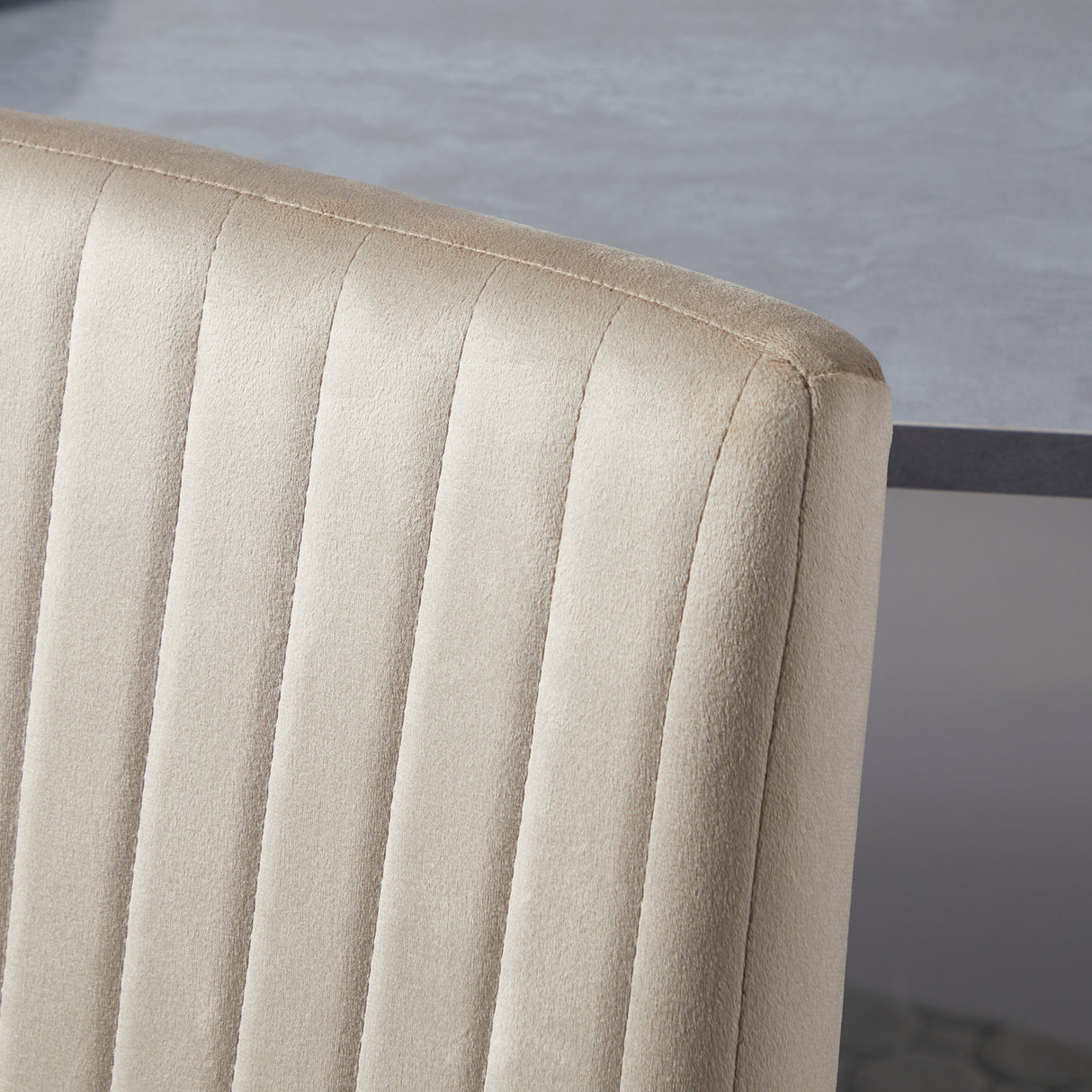 easycomfort easycomfort set 2 sedie da cucina imbottite con gambe in acciaio e design salvaspazio 43x58x90 cm