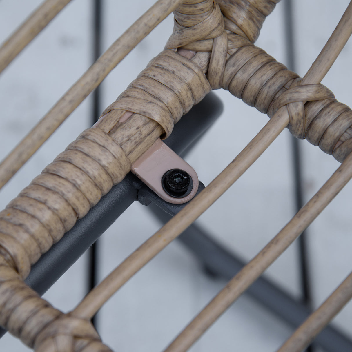 easycomfort easycomfort set mobili da giardino in rattan pe con 2 poltrone divanetto e tavolino con ripiano in vetro