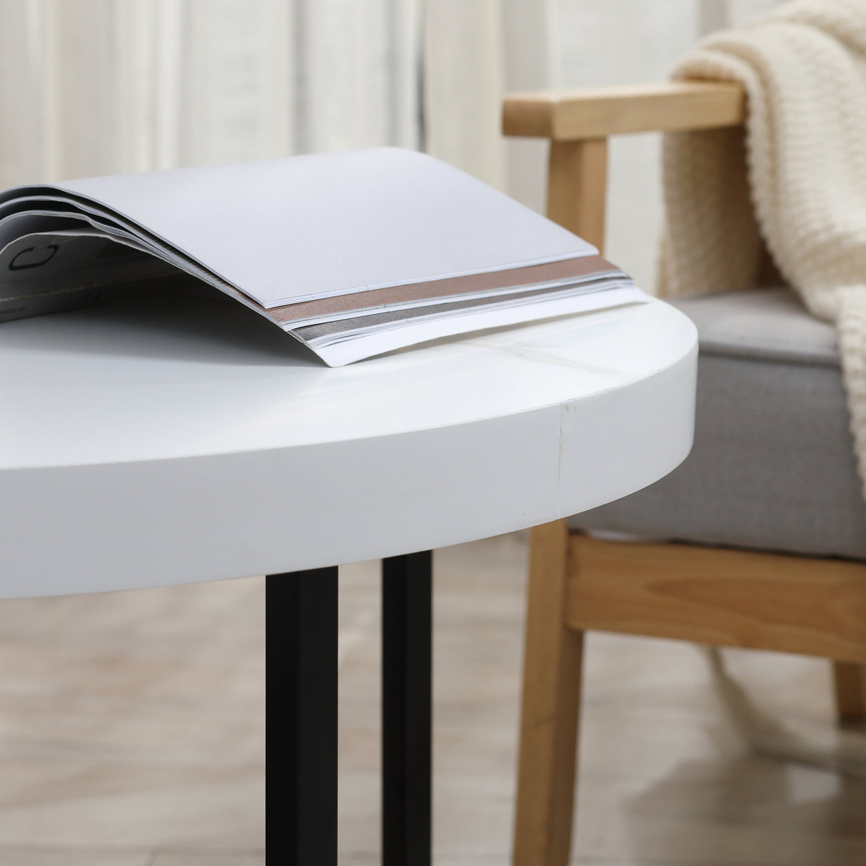 easycomfort easycomfort tavolino da caffe rotondo con piano effetto marmo in mdf e gambe in metallo 80x45 cm bianco