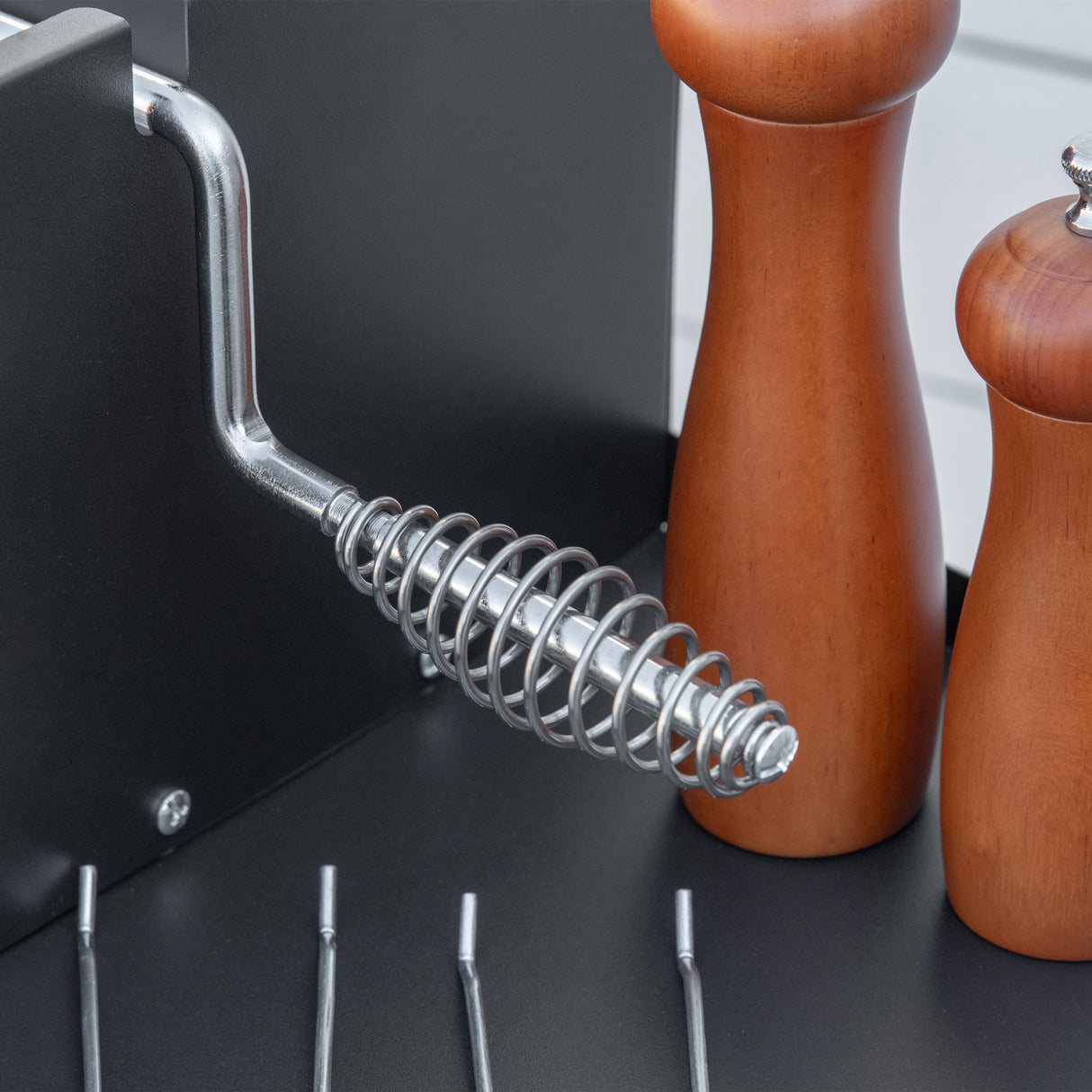 easycomfort easycomfort barbecue a carbone con griglia girarrosto e mensole pieghevoli 118x32x90cm