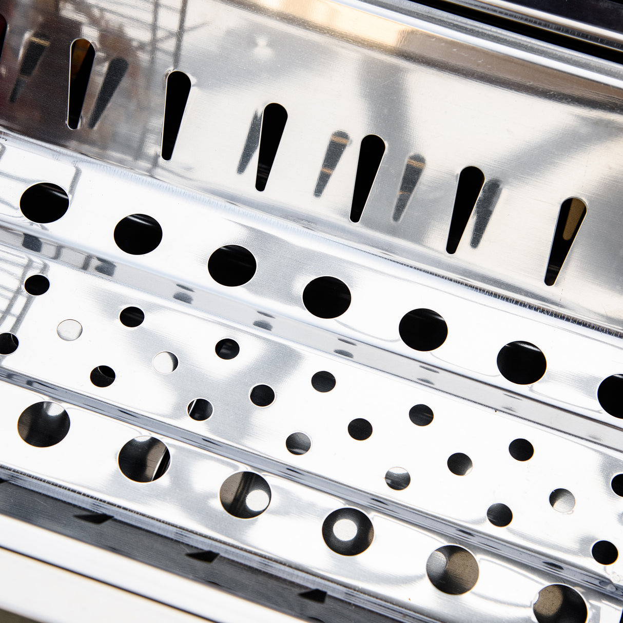 easycomfort easycomfort barbecue a carbone in acciaio altezza regolabile e mensole laterali griglie e piastra 120x31x60 70cm