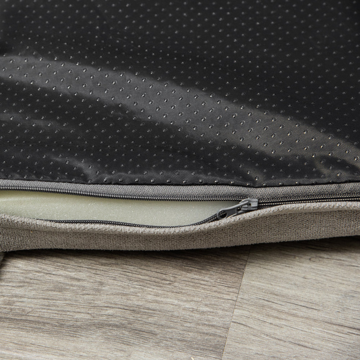 easycomfort easycomfort cuccia per cani rialzata con cuscino removibile e lavabile lettino per cani gambe in legno e acciaio 110x70x15 5cm rovere e grigio