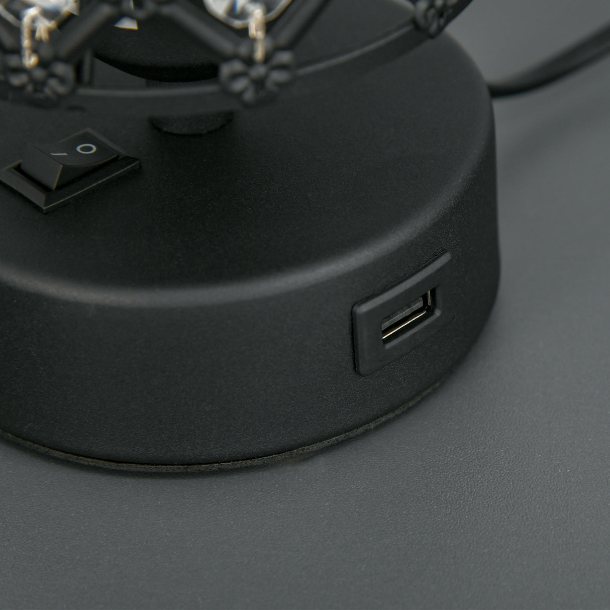 easycomfort easycomfort lampada da tavolo con paralume in cristallo e 2 porte usb luce regolabile 10 8x30cm nero