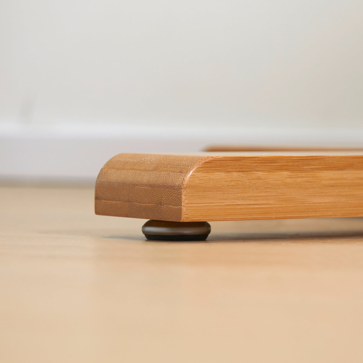 easycomfort easycomfort appendi abiti da terra in legno di bambu con 8 ganci e base a x 49 5x 49 5x 178cm naturale