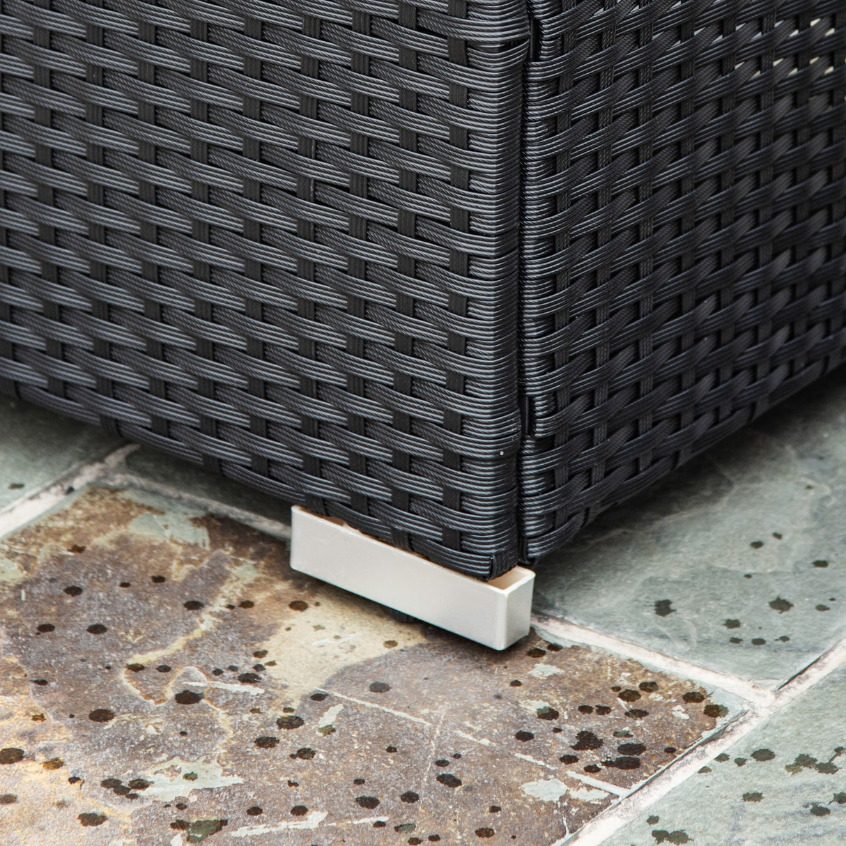 easycomfort easycomfort set da giardino 4 pezzi in rattan pe e acciaio con divano 2 poltrone e tavolino da caffe crema