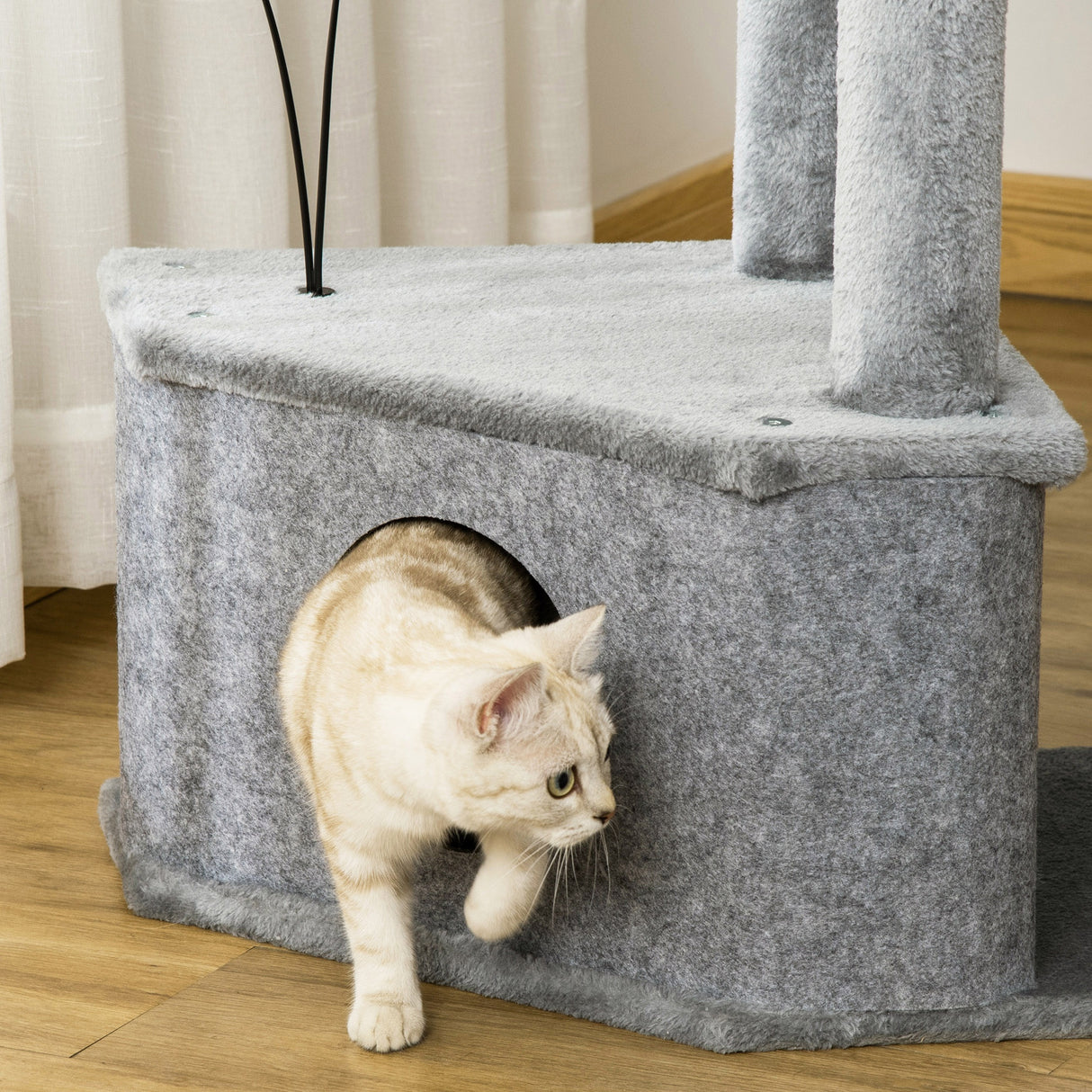 easycomfort easycomfort tiragraffi per gatti con cucce e rivestimento in peluche e feltro altezza 133cm grigio