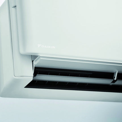 Unità Interna A Parete Daikin Bluevolution Serie Stylish White 18000 Btu Ftxa50aw R-32 Wi-Fi Integrato Colore Bianco