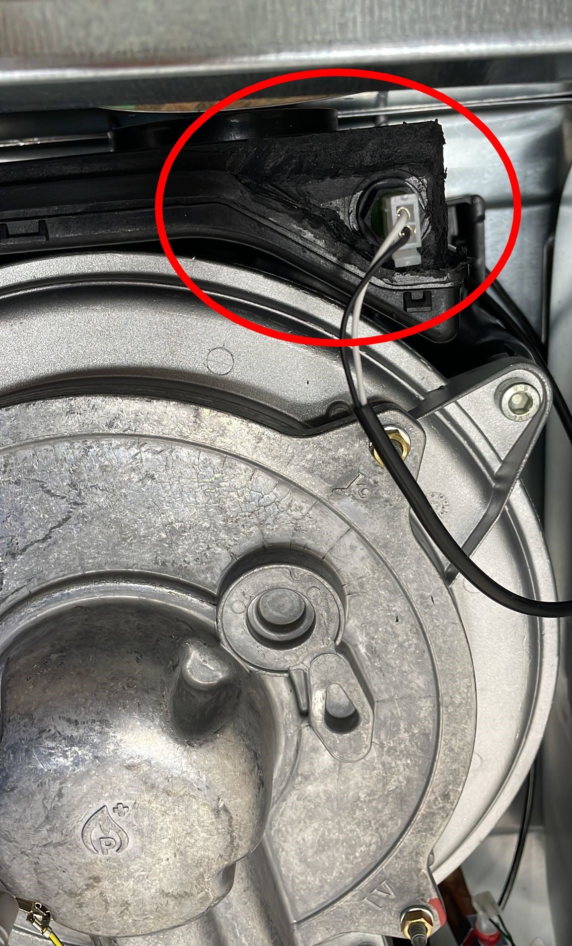 ferroli area occasioni caldaia ferroli a condensazione bluehelix alpha 24c completa di kit scarico fumi metano o gpl cod 0tpf2awa