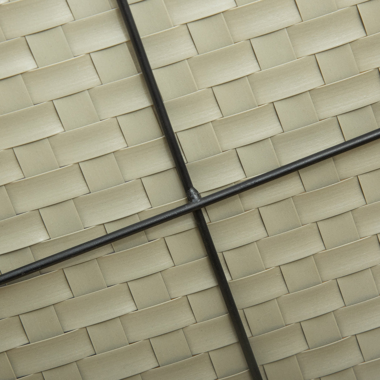 easycomfort easycomfort divano per cani di taglia piccola e media divano rialzato in rattan pe con cuscino impermeabile in gommapiuma 74x42x21cm marrone e grigio