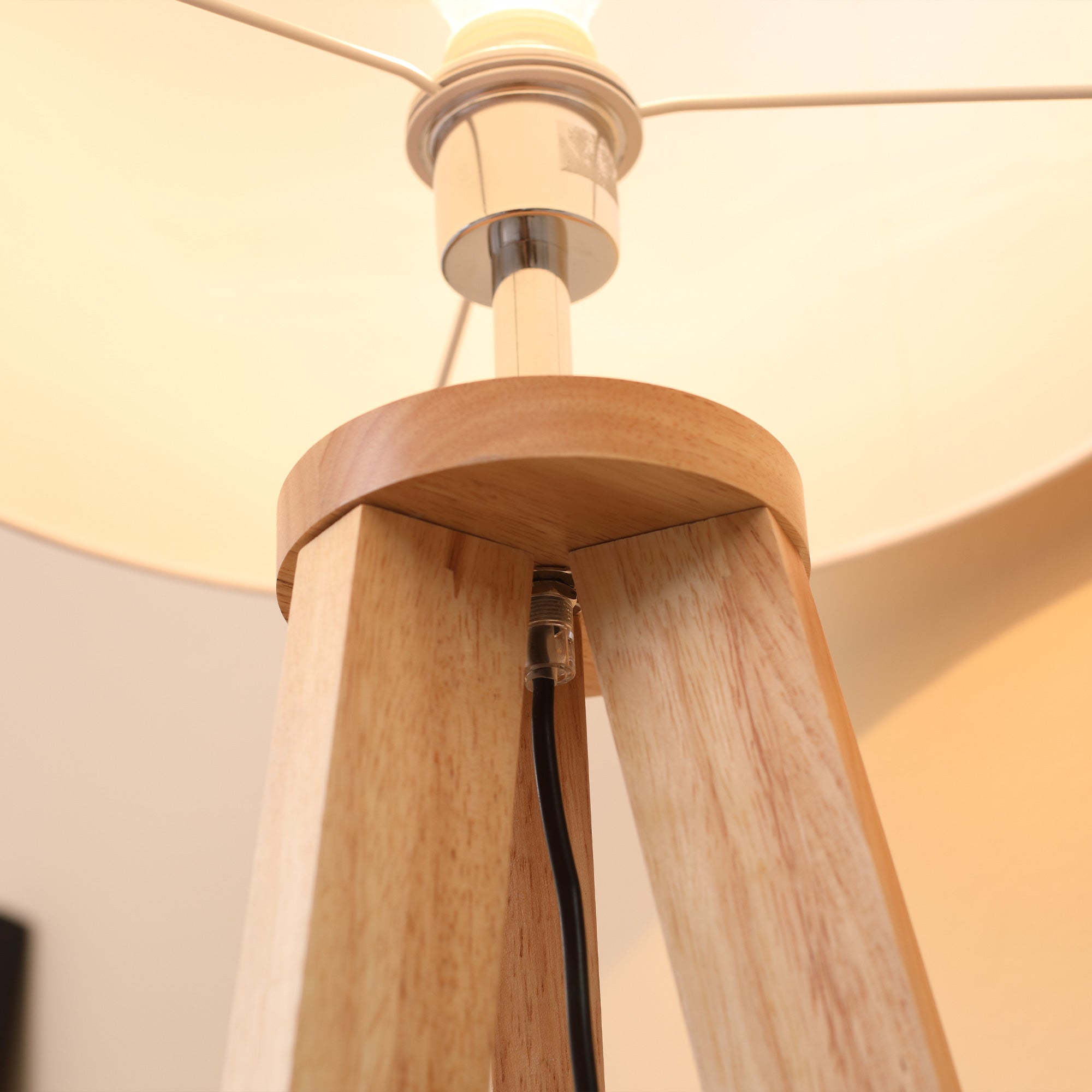 EASYCOMFORT Lampada da Terra con Base Treppiede in Legno e